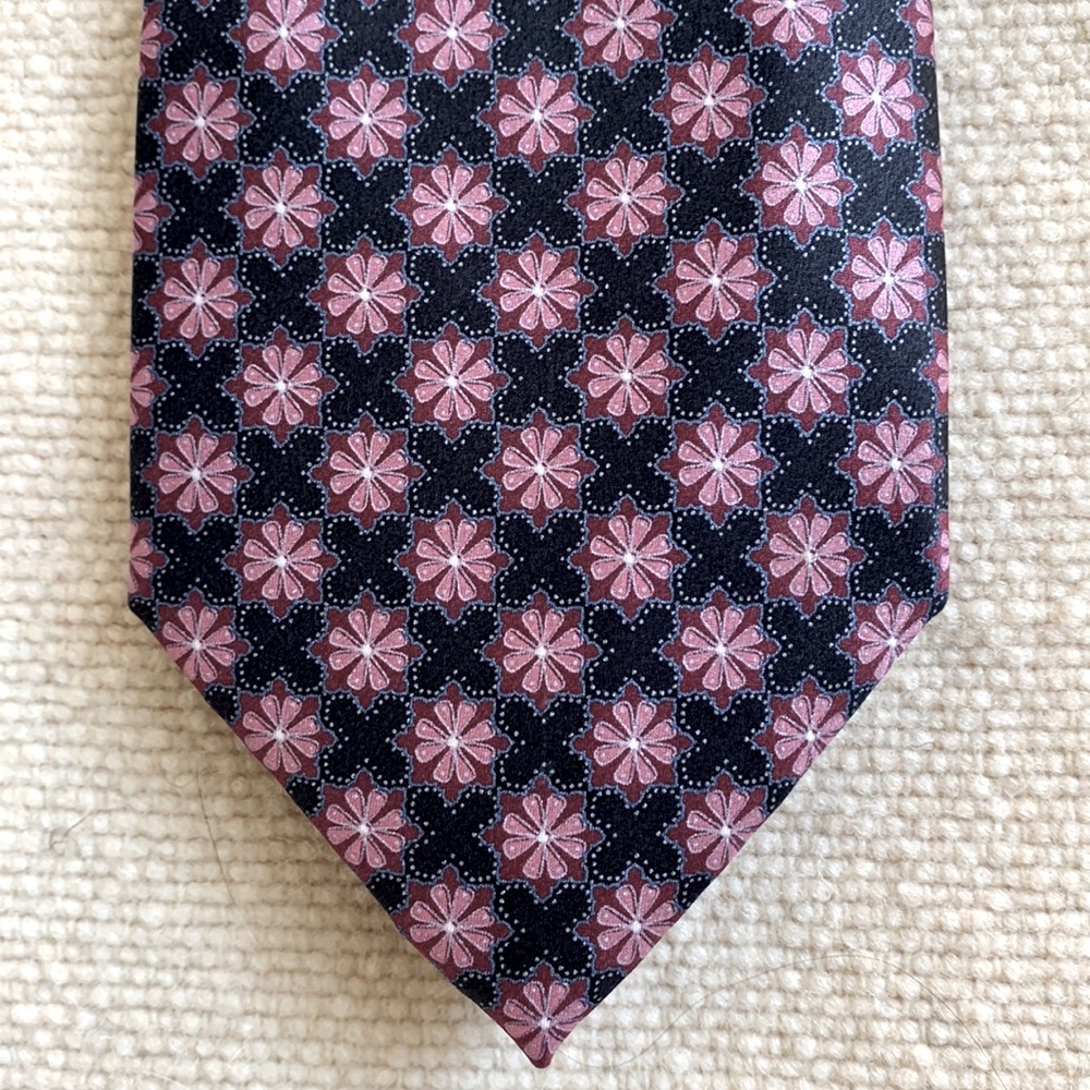 Brioni 100% Silk floral print tie